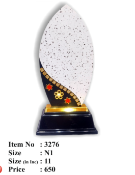 Elegant wooden memento trophy