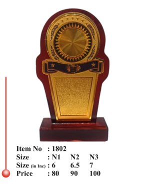 Maroon and gold wooden memento with intricate detailing; ideal for awards and recognition. A symbol of achievement and appreciation.